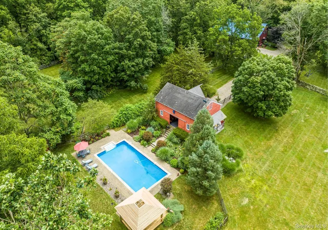 2nd image of 101 Drake Rd, Pleasant Valley, NY 12569 | MLS# 951502