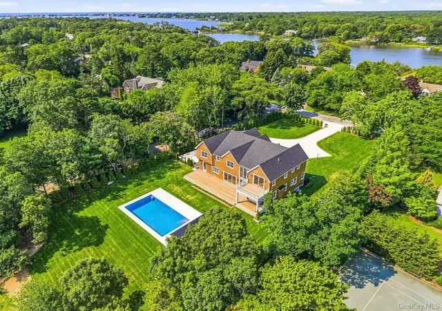 2nd image of 34 Old Main Rd, Southampton, NY 11959 | MLS# 951556