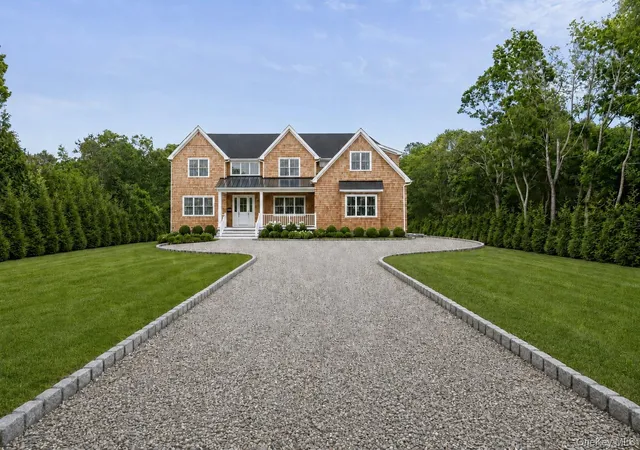 Photo 3 of Sale Pending at 34 Old Main Rd, Southampton, NY 11959 | MLS# 951556 | Listing updated on 2026-10-20