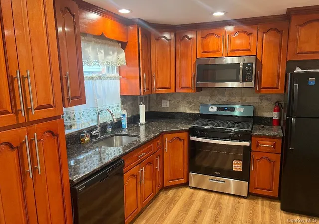 Photo 3 of Sale Pending at 155-22 Cohancy St, New York, NY 11414 | MLS# 951643 | Listing updated on 2026-08-03