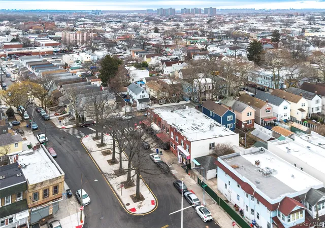 Photo 4 of Single family home for sale at 82-15 91 Avenue, Woodhaven, NY 11421 | MLS# 951693 | Listing updated on 2026-07-10