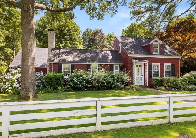 Photo 1 of Single family home for sale at 3500 Pine Neck Rd, Southold, NY 11971 | MLS# 951805 | Listing updated on 2026-10-04