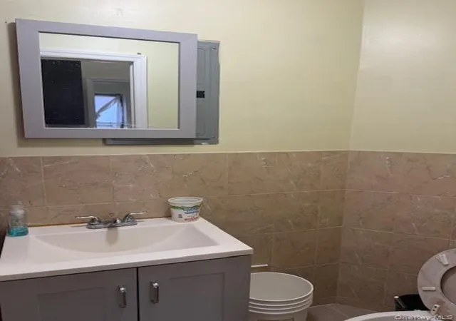 Photo 3 of Multi family home for sale at 504 Willoughby Ave, Brooklyn, NY 11206 | MLS# 951828 | Listing updated on 2026-06-14
