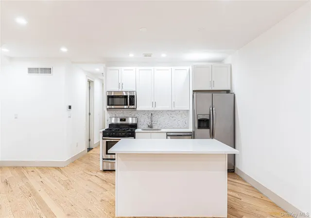 Listing Photo 5 - Condo for sale in building located at 282 E 38th St, Brooklyn, NY 11203