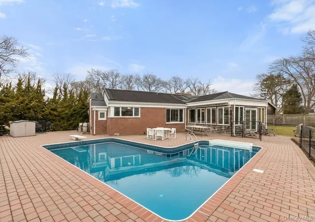 23rd image of 66 Davison Ln E, West Islip, NY 11795 | MLS# 951850