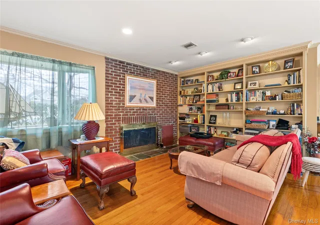 3rd image of 66 Davison Ln E, West Islip, NY 11795 | MLS# 951850