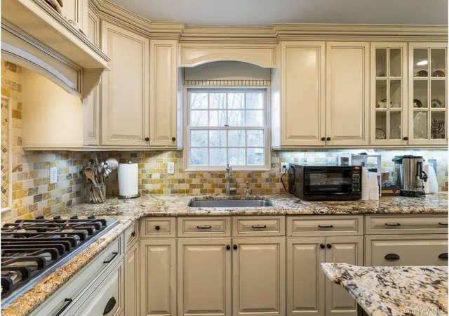 5th image of 23 Moccasin Pl, Monsey, NY 10952 | MLS# 952008