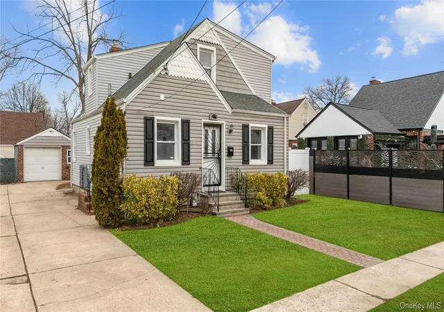 Photo 2 of Sale Pending at 141 Booth St, Hempstead, NY 11550 | MLS# 952208 | Listing updated on 2026-03-12