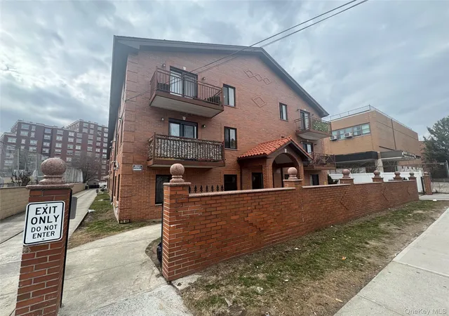 Photo 1 of Sale Pending at 7548 Parsons Blvd #2A, New York, NY 11366 | MLS# 952356 | Listing updated on 2026-09-04