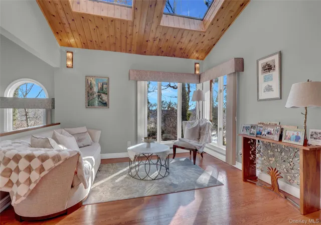 5th image of 2 Riverview Ter, Smithtown, NY 11787 | MLS# 952372