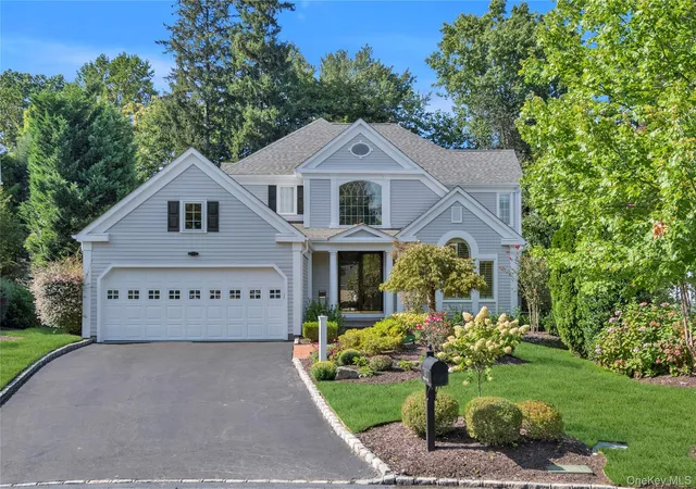 Photo 1 of Sale Pending at 17 Evergreen Cir, Manhasset, NY 11030 | MLS# 952514 | Listing updated on 2026-02-07