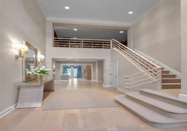 Photo 3 of Sale Pending at 17 Evergreen Cir, Manhasset, NY 11030 | MLS# 952514 | Listing updated on 2026-02-07