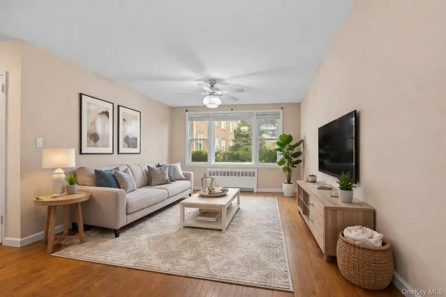 Listing Photo 2 - Condo for sale in 118 Lawn Ter Ter located at 118 Lawn Ter Ter, Mamaroneck, NY 10543 - Unit #1E