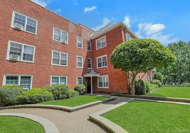 Photo 1 of Condo for sale at 1815 Palmer Ave #3X, Mamaroneck, NY 10538 | MLS# 952803 | Listing updated on 2026-09-17