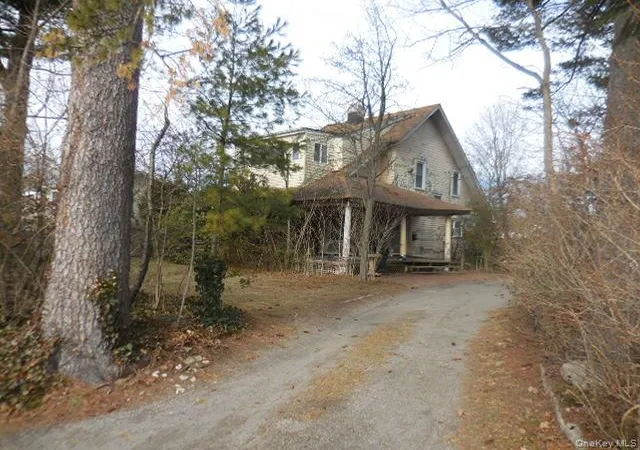 1st image of 20 Washington Ave, Islip, NY 11717 | MLS# 952842
