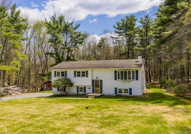 Homes for sale in Highland, NY | 87 Airport Rd, Highland, NY 12732 | MLS# 952895