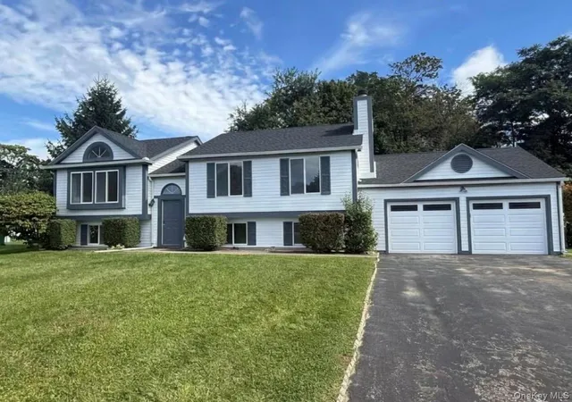 Photo 2 of Single family home for sale at 10 Victor Rd, Beacon, NY 12508 | MLS# 952959 | Listing updated on 2026-09-30
