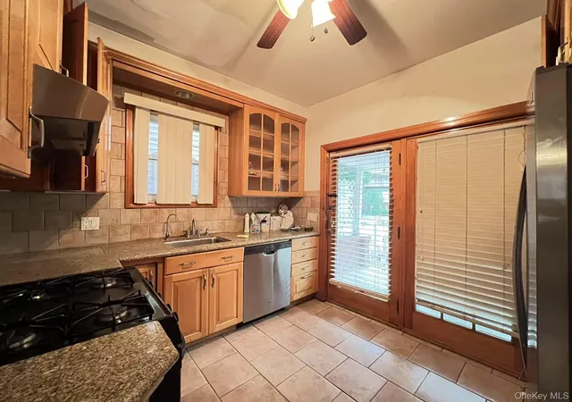 Photo 4 of Sale Pending at 8517 115th Street, Richmond Hill, NY 11418 | MLS# 952989 | Listing updated on 2026-03-14