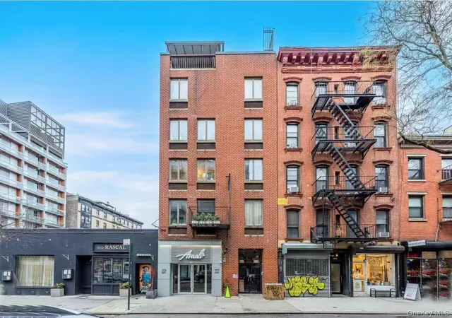 1st image of 165 Elizabeth St #3R, New York, NY 10012 | MLS# 953051
