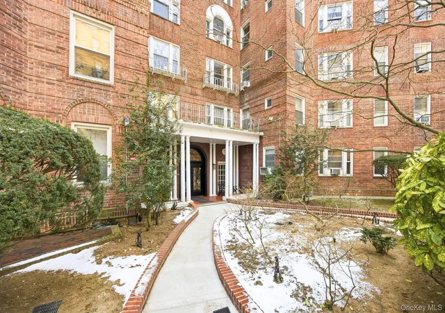 Photo 22 of Condo for sale at 12416 84th Road #2E, Kew Gardens, NY 11415 | MLS# 953352 | Listing updated on 2026-08-17