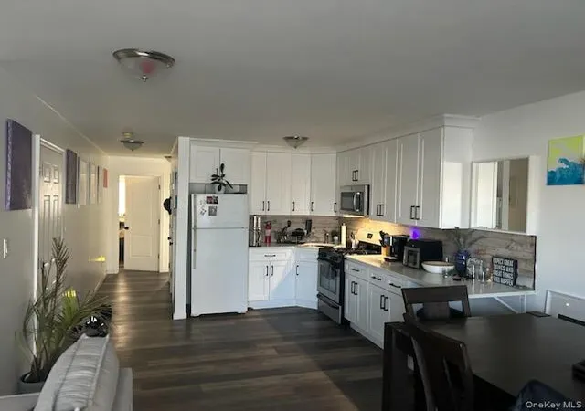1st image of 204 Beach 102nd St, New York, NY 11694 | MLS# 953654