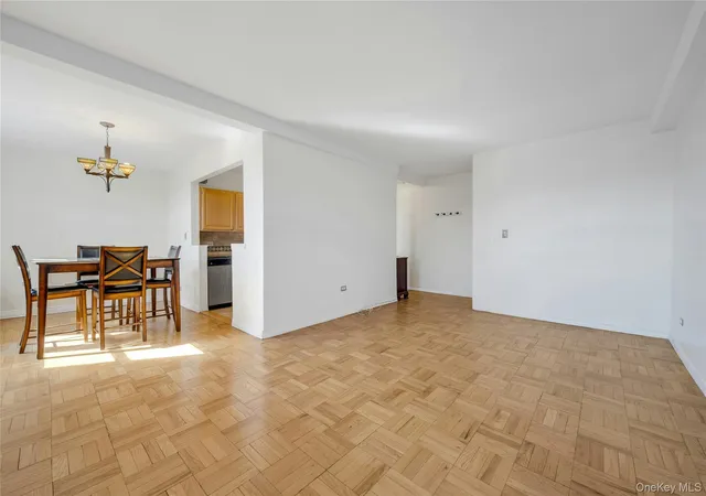 4th image of Fieldstondale, New York, NY 10471