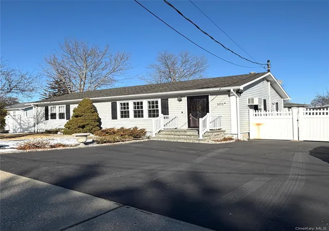 1st image of 101 Rosevale Ave E, Ronkonkoma, NY 11779 | MLS# 953869