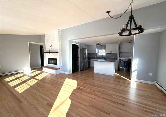 4th image of 101 Rosevale Ave E, Ronkonkoma, NY 11779 | MLS# 953869
