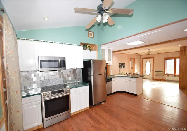 Photo 5 of Sale Pending at 1300 P St, Elmont, NY 11003 | MLS# 953884 | Listing updated on 2026-07-07