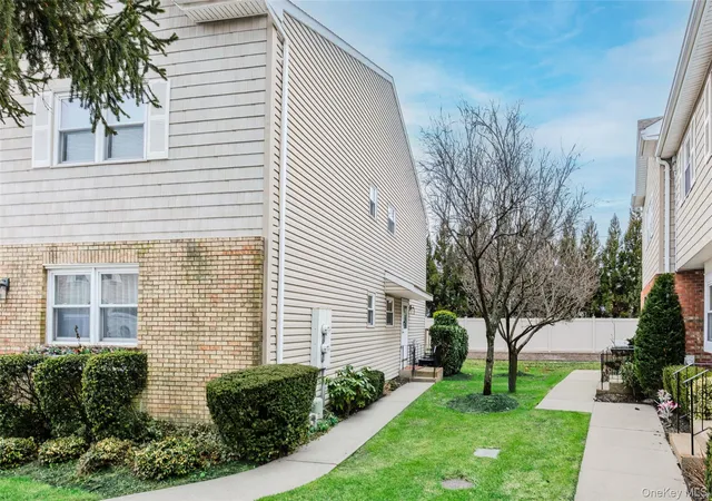1st image of 1425 Jerusalem Ave #7, Hempstead, NY 11565 | MLS# 953969
