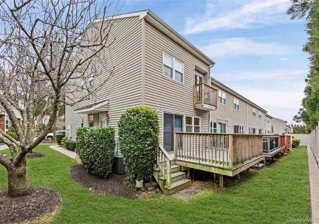 2nd image of 1425 Jerusalem Ave, Hempstead, NY 11565