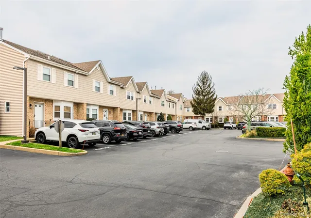 23rd image of 1425 Jerusalem Ave #7, Hempstead, NY 11565 | MLS# 953969
