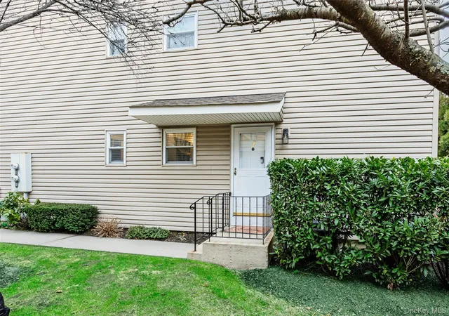 3rd image of 1425 Jerusalem Ave, Hempstead, NY 11566