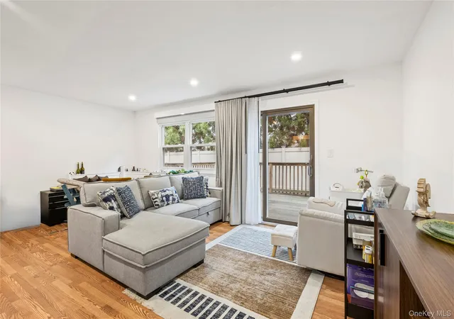 5th image of 1425 Jerusalem Ave, Hempstead, NY 11566