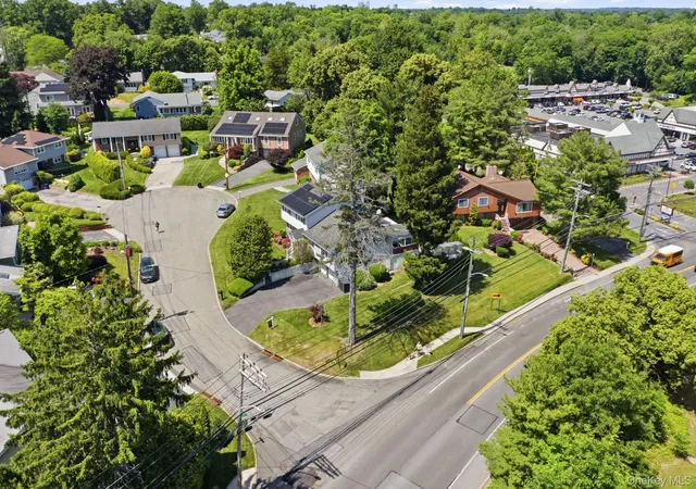2nd image of 3 Baldwin Ln, New Rochelle, NY 10583 | MLS# 954117