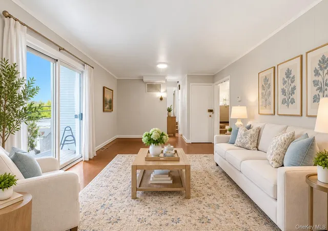 Photo 4 of Single family home for sale at 3 Baldwin Ln, New Rochelle, NY 10583 | MLS# 954117 | Listing updated on 2026-10-07
