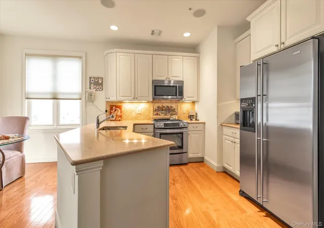 4th image of 568 Pacing Wy, Hempstead, NY 11590