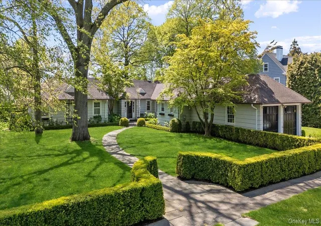 Photo 1 of Sale Pending at 100 Ocean Ave, Lawrence, NY 11559 | MLS# 954191 | Listing updated on 2026-06-01