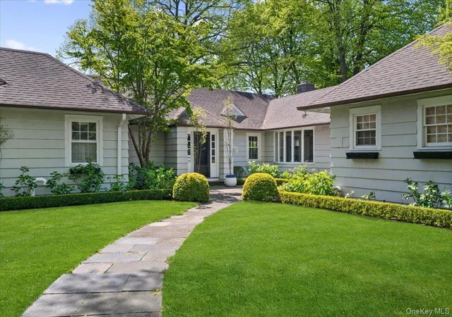 Photo 2 of Sale Pending at 100 Ocean Ave, Lawrence, NY 11559 | MLS# 954191 | Listing updated on 2026-06-01