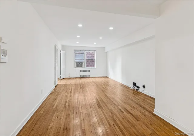 3rd image of 72-10 112Th St #5B, Forest Hills, NY 11375 | MLS# 954208