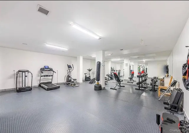 2nd image of 144-25 Sanford Ave, Flushing, NY 11355