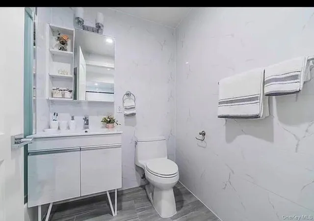 3rd image of 144-25 Sanford Ave #4L, Flushing, NY 11355 | MLS# 954225