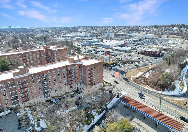 2nd image of 1300 Midland Ave, Yonkers, NY 10704