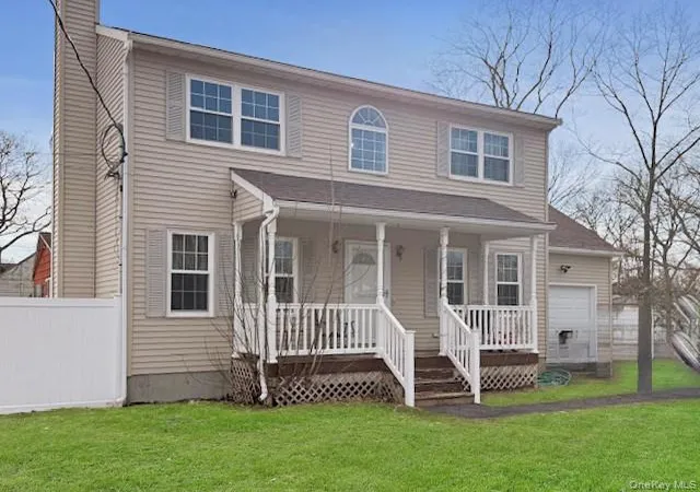 3rd image of 116 Robinwood Dr, Shirley, NY 11967 | MLS# 954364