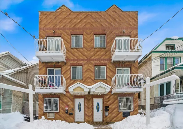 1st image of 133 11 95th Ave, South Richmond Hill, NY 11419 | MLS# 954381