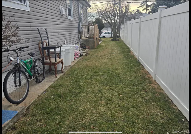 3rd image of 5 Campion St, Brentwood, NY 11717 | MLS# 954400