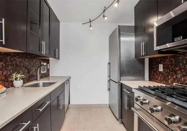 Photo 2 of Condo for sale at 2287 Johnson Ave #10C, Bronx, NY 10463 | MLS# 954406 | Listing updated on 2026-10-01