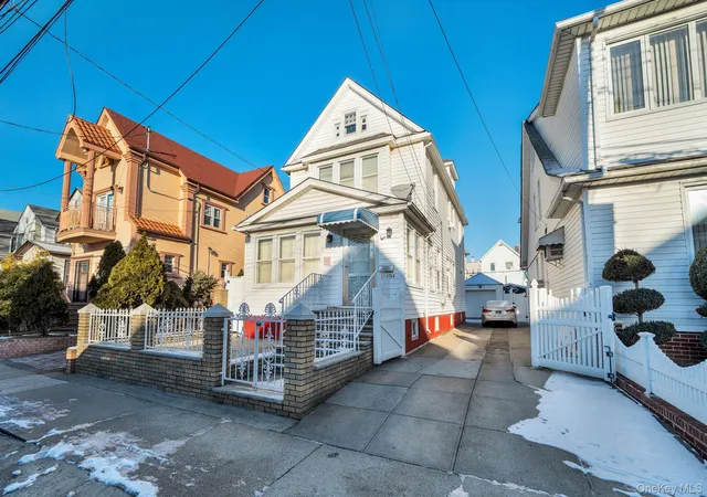 3rd image of 10439 115Th St, South Richmond Hill, NY 11419 | MLS# 954425