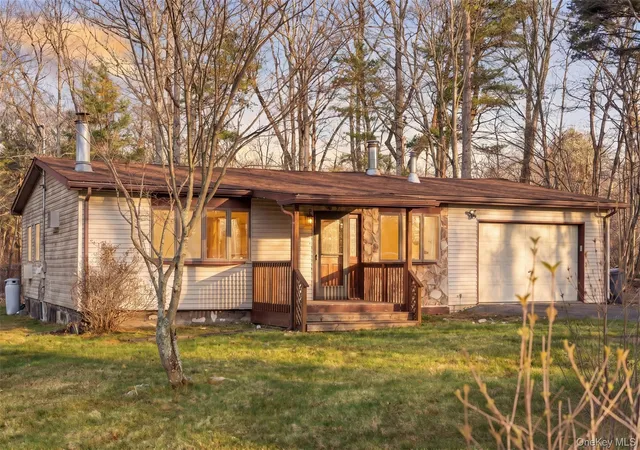 Homes for sale in Shawangunk, NY | 1073 Indian Springs Rd, Shawangunk, NY 12566 | MLS# 954426