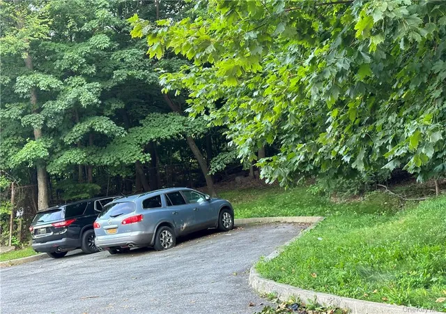 5th image of 10-13-75 Dickinson Ave, Yonkers, NY 10703 | MLS# 954617